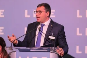 Leia mais sobre o artigo Wilson Lima convida empresários a investirem no Amazonas e se tornarem protagonistas no desenvolvimento sustentável
