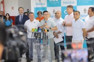 Leia mais sobre o artigo Após seis anos sem reajuste, prefeitura anuncia novo valor da tarifa do ônibus e garante aumento salarial aos trabalhadores do setor