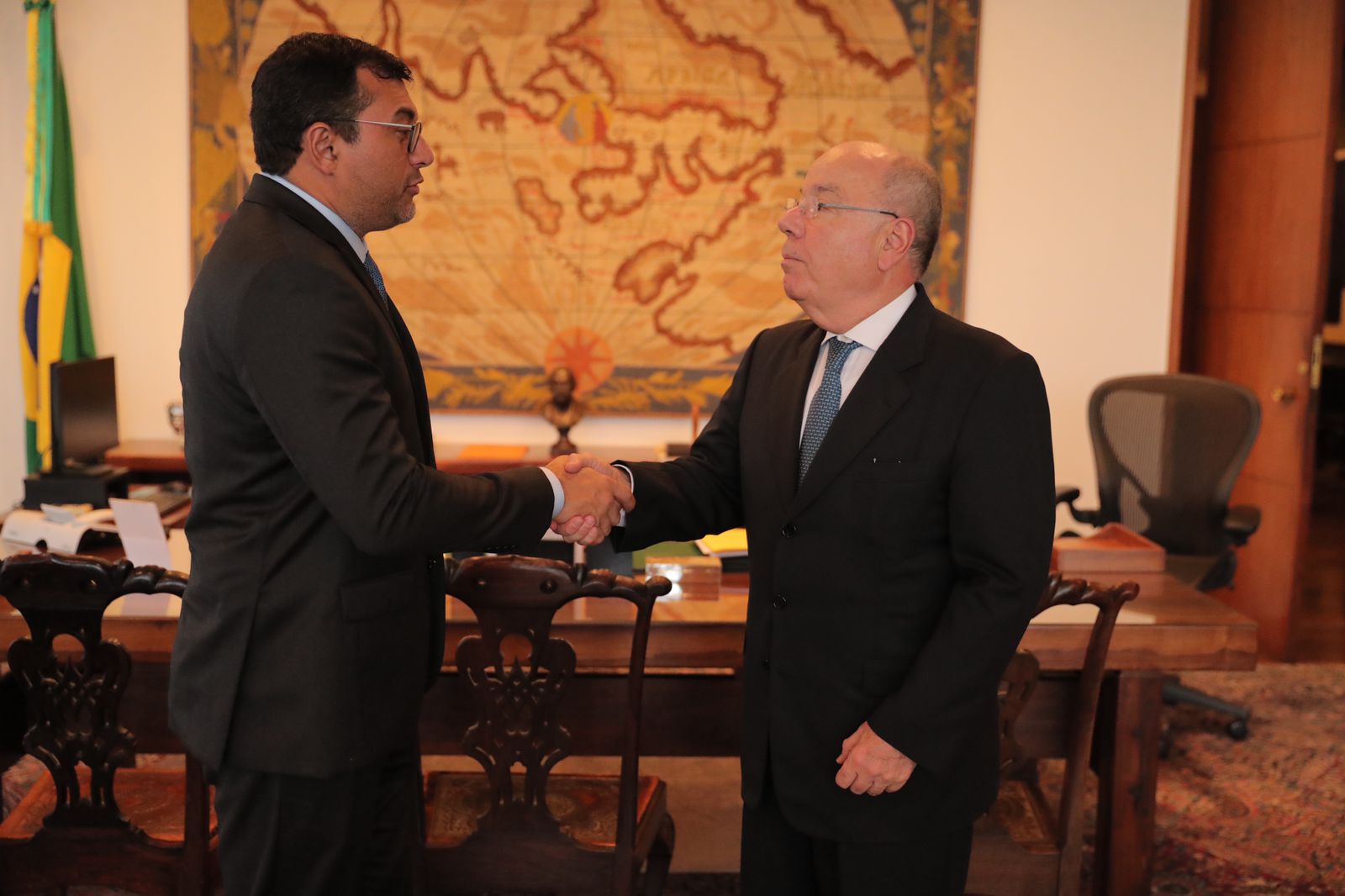You are currently viewing Wilson Lima se reúne com ministro das Relações Exteriores e diz que Amazonas está à disposição para receber eventos pré-COP 30