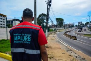 Read more about the article Prefeitura notifica faculdade para recompor calçada depredada durante obras na avenida Jacira Reis