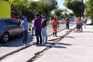 Read more about the article Prefeitura inicia reparo em trecho danificado da ciclovia da Ponta Negra e obra é custeada por casa de shows