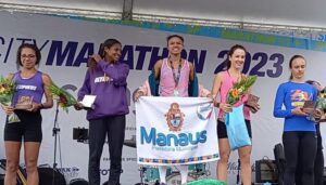 Read more about the article Atleta do ‘Manaus Olímpica’ é campeã da meia-maratona de 21 km em São Paulo