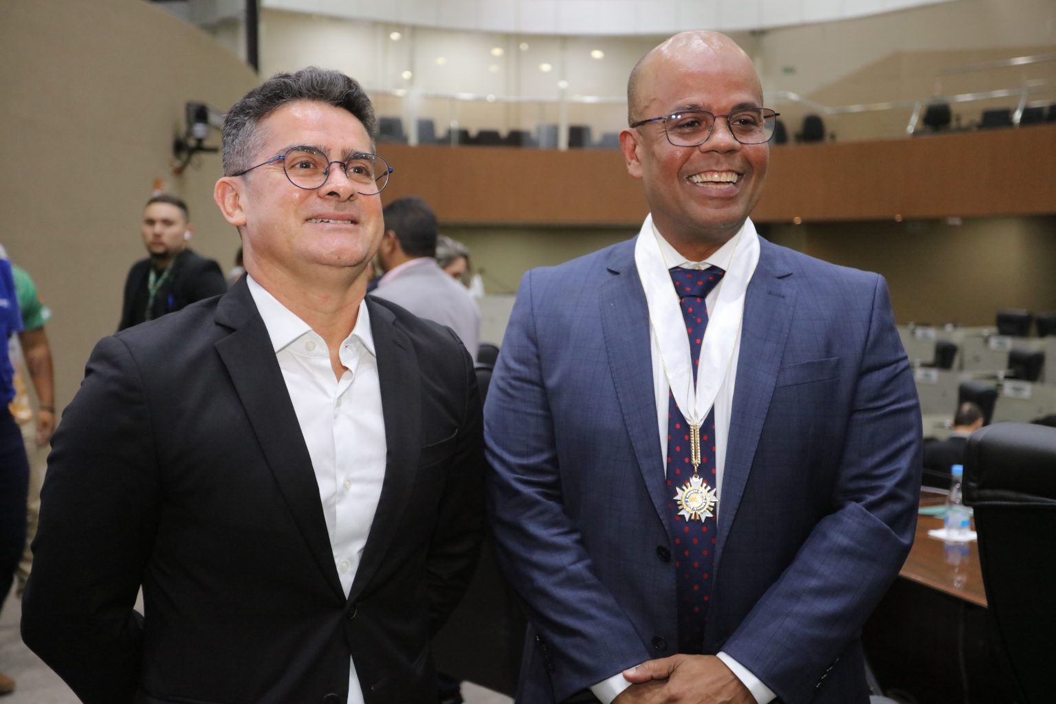 No momento, você está visualizando Secretário Walfran Torres é homenageado com Medalha de Ouro da Cidade de Manaus