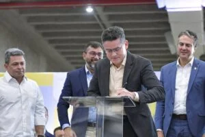 Leia mais sobre o artigo David Almeida assina termo para adesão do programa ‘Amazonas + Alfabetizado’ em escolas municipais