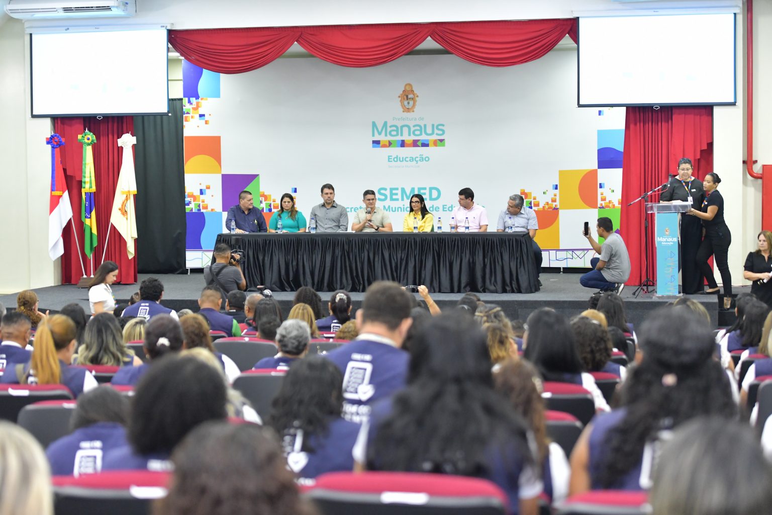 You are currently viewing Prefeitura de Manaus realiza formatura de 394 agentes comunitários de saúde e de combate a endemias