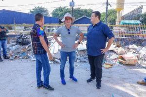 Read more about the article David Almeida anuncia pacotes de obras no bairro Armando Mendes, na zona leste de Manaus