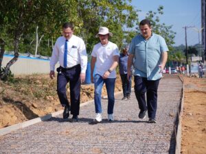 Read more about the article Prefeito destaca avanço das obras de construção da ciclovia na Ponta Negra e anuncia entrega para o mês de setembro