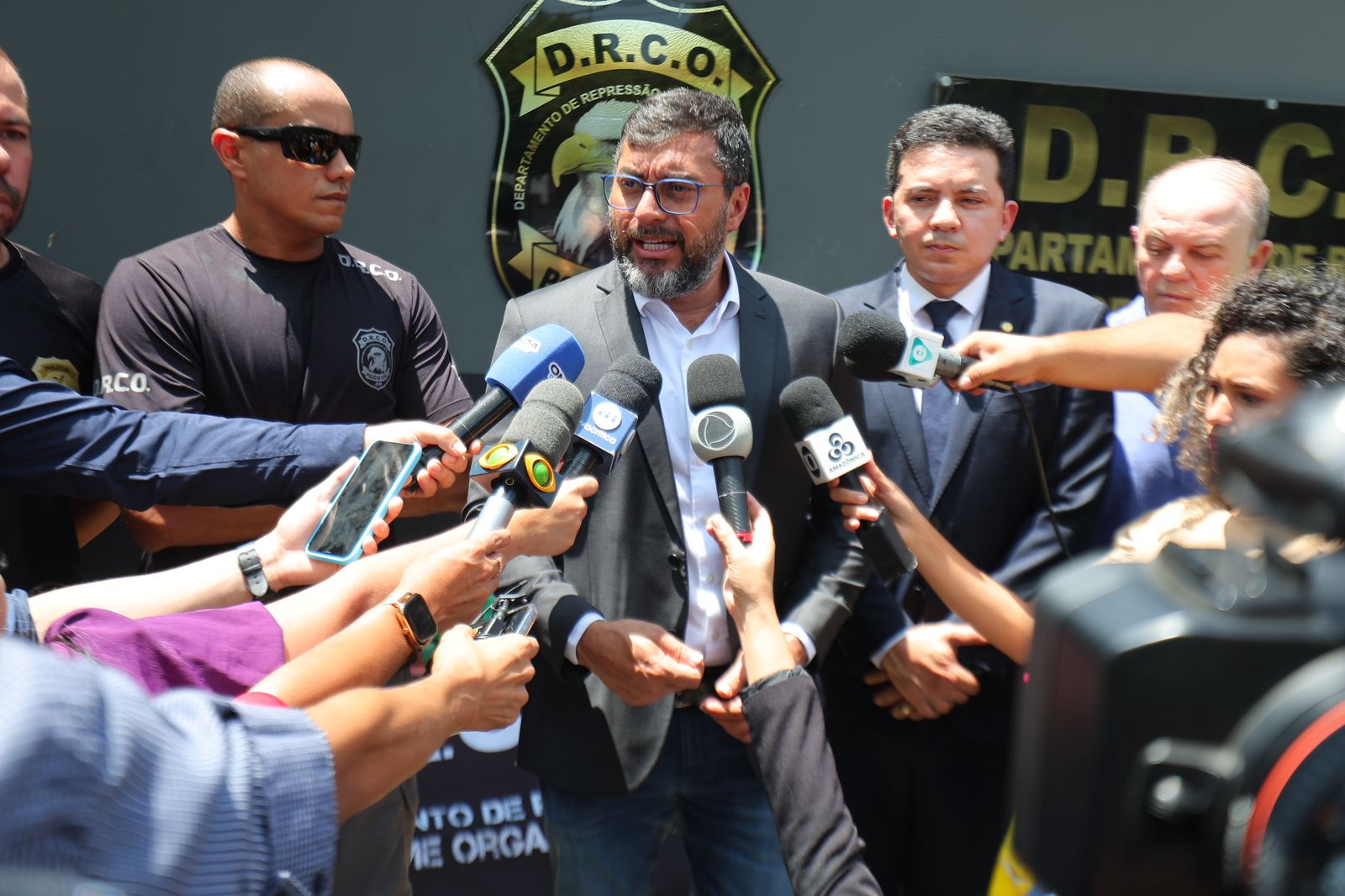 You are currently viewing Durante apresentação da maior apreensão de cocaína da história do Amazonas, Wilson Lima destaca investimentos em Segurança Pública