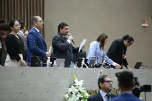 Leia mais sobre o artigo Câmara Municipal de Manaus aprova reajuste salarial para servidores municipais da saúde