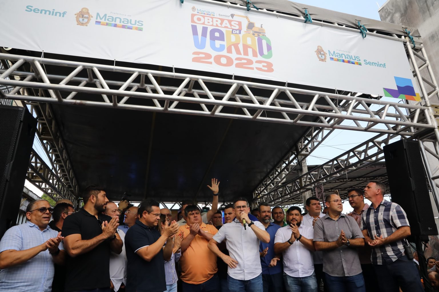 You are currently viewing Prefeitura de Manaus lança programa ‘Obras de Verão 2023’ para intensificar recapeamento e manutenção viária na cidade