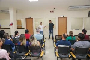 Leia mais sobre o artigo Prefeito David Almeida lança sistema de cadastro nos programas de habitação