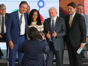 Leia mais sobre o artigo Em evento sobre escolas conectadas, Wilson Lima destaca avanços e necessidade de tecnologias na educação