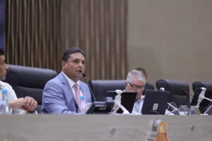 Leia mais sobre o artigo Caio André quer contratação urgente de profissionais para fiscalizar e combater queimadas
