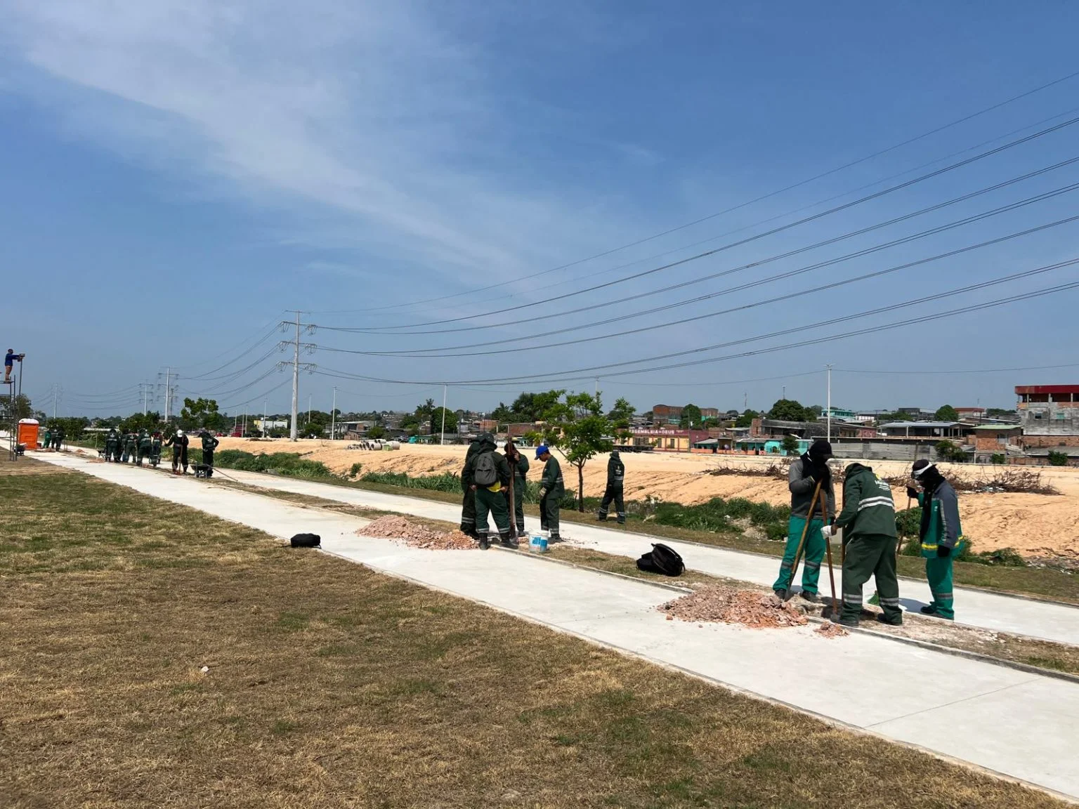 No momento, você está visualizando Prefeitura de Manaus inicia plantio de 200 árvores no parque Amazonino Mendes