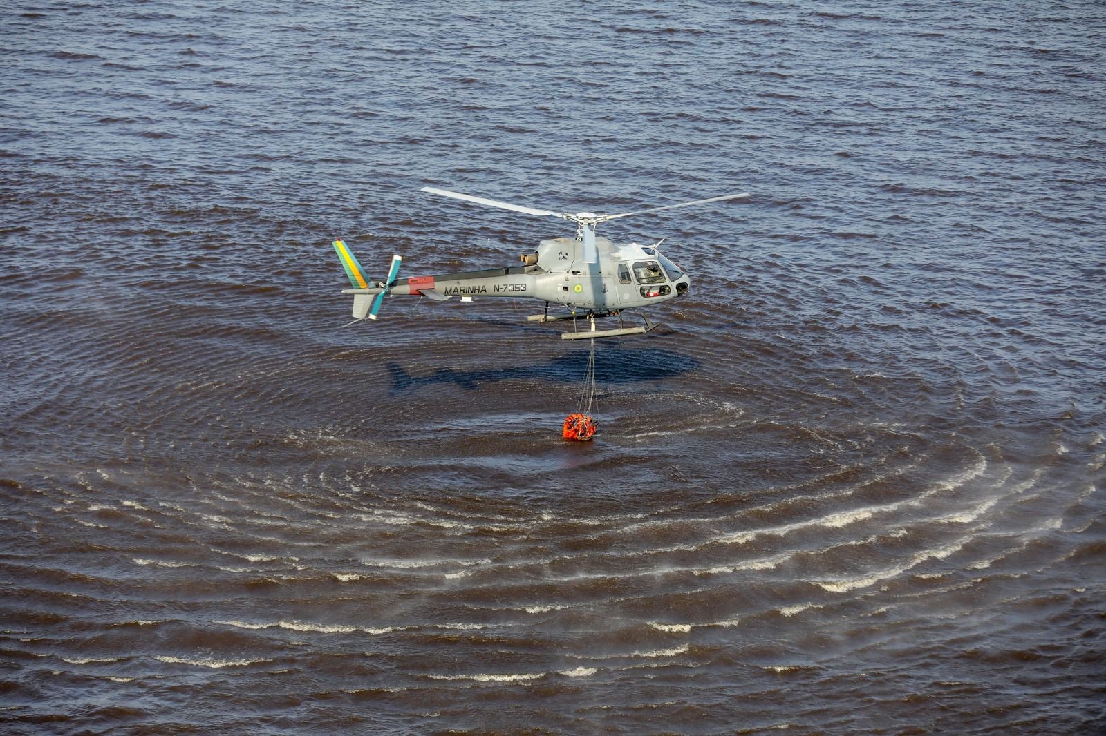No momento, você está visualizando Governador Wilson Lima destaca efetividade das aeronaves no combate aos incêndios no estado