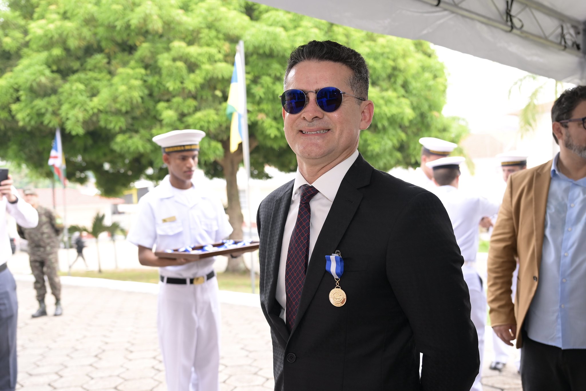 You are currently viewing David Almeida recebe medalha ‘Amigo da Marinha’ durante solenidade no Comando do 9º Distrito Naval
