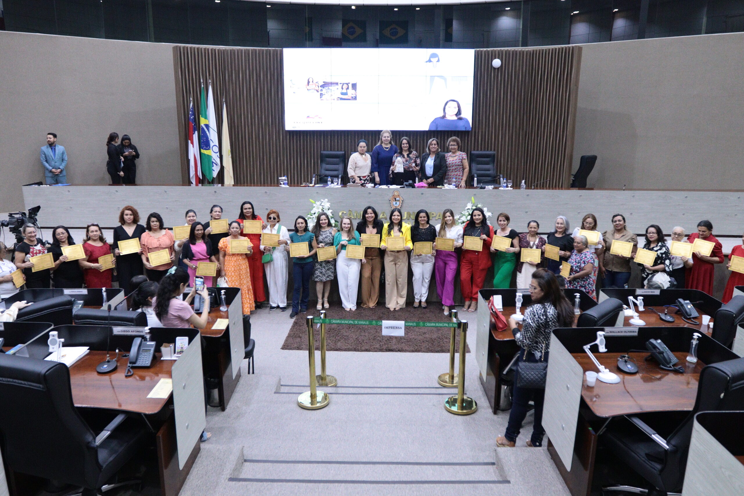 You are currently viewing Câmara Municipal de Manaus celebra o Dia do Empreendedorismo Feminino