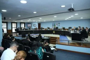 Leia mais sobre o artigo TCE-AM multa ex-presidente da Câmara Municipal de Presidente Figueiredo em R$ 172,2 mil