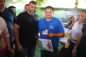 Read more about the article Em agenda em Parintins no AM Wilson Lima prestigia 37ª Expopin e entrega Cartões do Produtor Primário