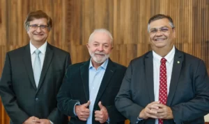 Read more about the article Lula indica Flávio Dino para vaga no STF e Paulo Gonet para PGR