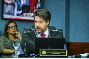 Leia mais sobre o artigo Conselheiro do TCE-AM suspende licitação de meio milhão da Prefeitura de Manaus por indícios de irregularidade