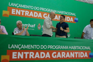 Read more about the article Prefeito lança programa “Entrada Garantida” para facilitar a compra da casa própria