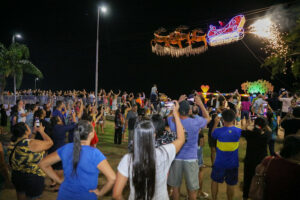 Read more about the article Prefeito inaugura tirolesa natalina na Ponta Negra