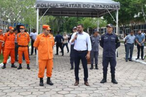 Read more about the article Wilson Lima destaca reforço em efetivo da segurança pública do Amazonas, ao visitar alunos em Curso de Formação