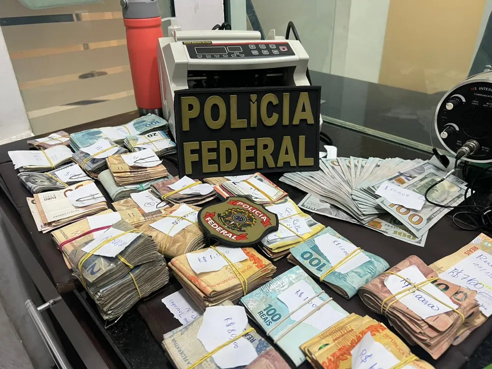 No momento, você está visualizando PF investiga doleiro suspeito de movimentar US$ 114 milhões e cumpre mandados de busca e apreensão em Manaus e São Paulo