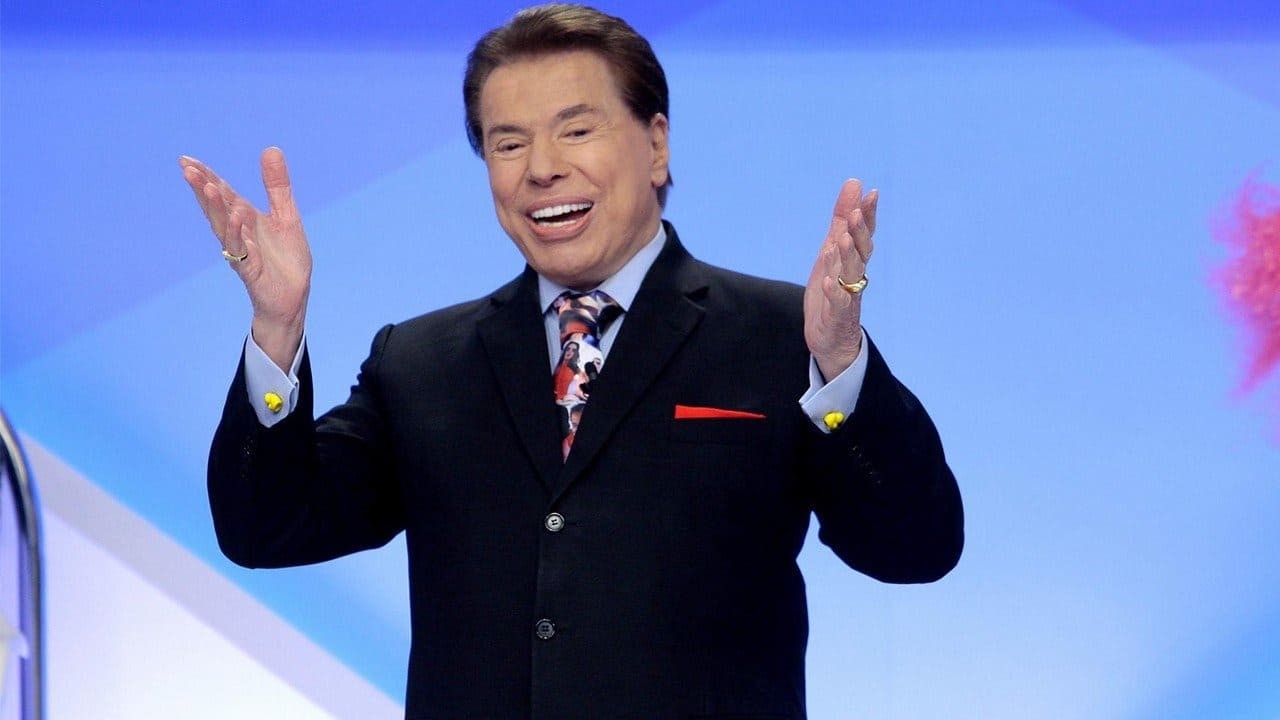 No momento, você está visualizando Comemorando 93 anos, Silvio Santos faz rara aparição e responde se volta à TV