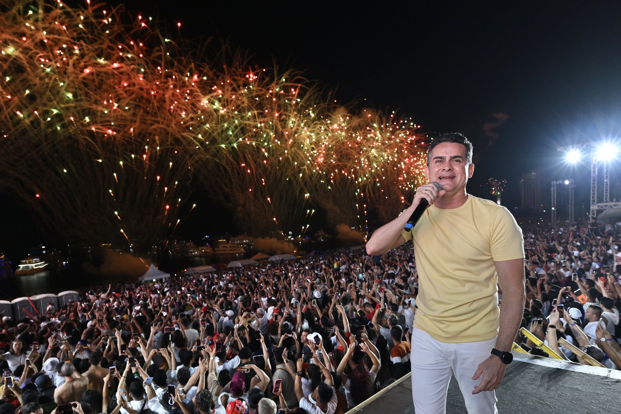 No momento, você está visualizando “O Maior Réveillon de Todos” celebra chegada de 2024 com grandes atrações e espetáculo de drones na Ponta Negra