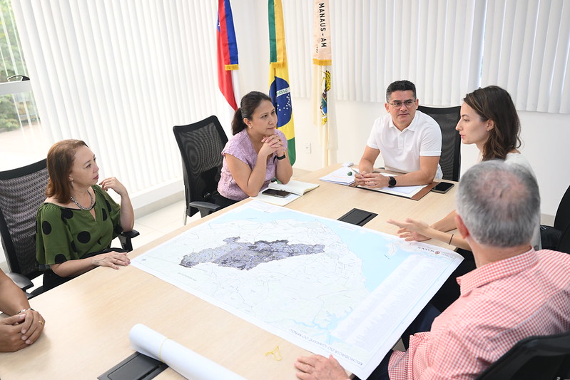 You are currently viewing Prefeito recebe comitiva do Programa das Nações Unidas para o Meio Ambiente