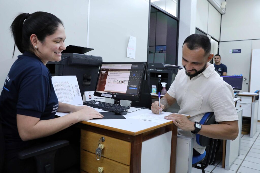 You are currently viewing Mais de 26 mil candidatos já se inscreveram no PSS para novos professores da Secretaria de Educação