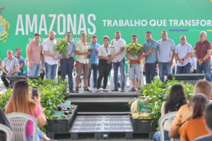 Read more about the article Wilson Lima amplia ações de fomento ao setor primário e beneficia produtores rurais de Manaus e região metropolitana