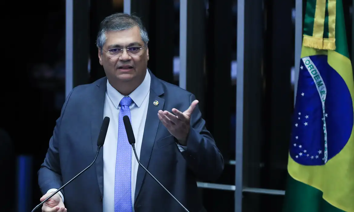 You are currently viewing Flávio Dino toma posse no Supremo Tribunal Federal