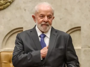 Read more about the article Pedido de impeachment de Lula é protocolado na Câmara e já conta com 139 assinaturas