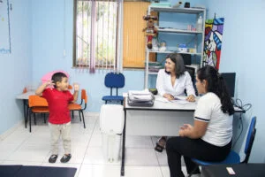 Leia mais sobre o artigo Prefeitura valoriza e amplia atendimentos às crianças com Transtorno do Espectro Autista (TEA) no Espaço Amigo Ruy