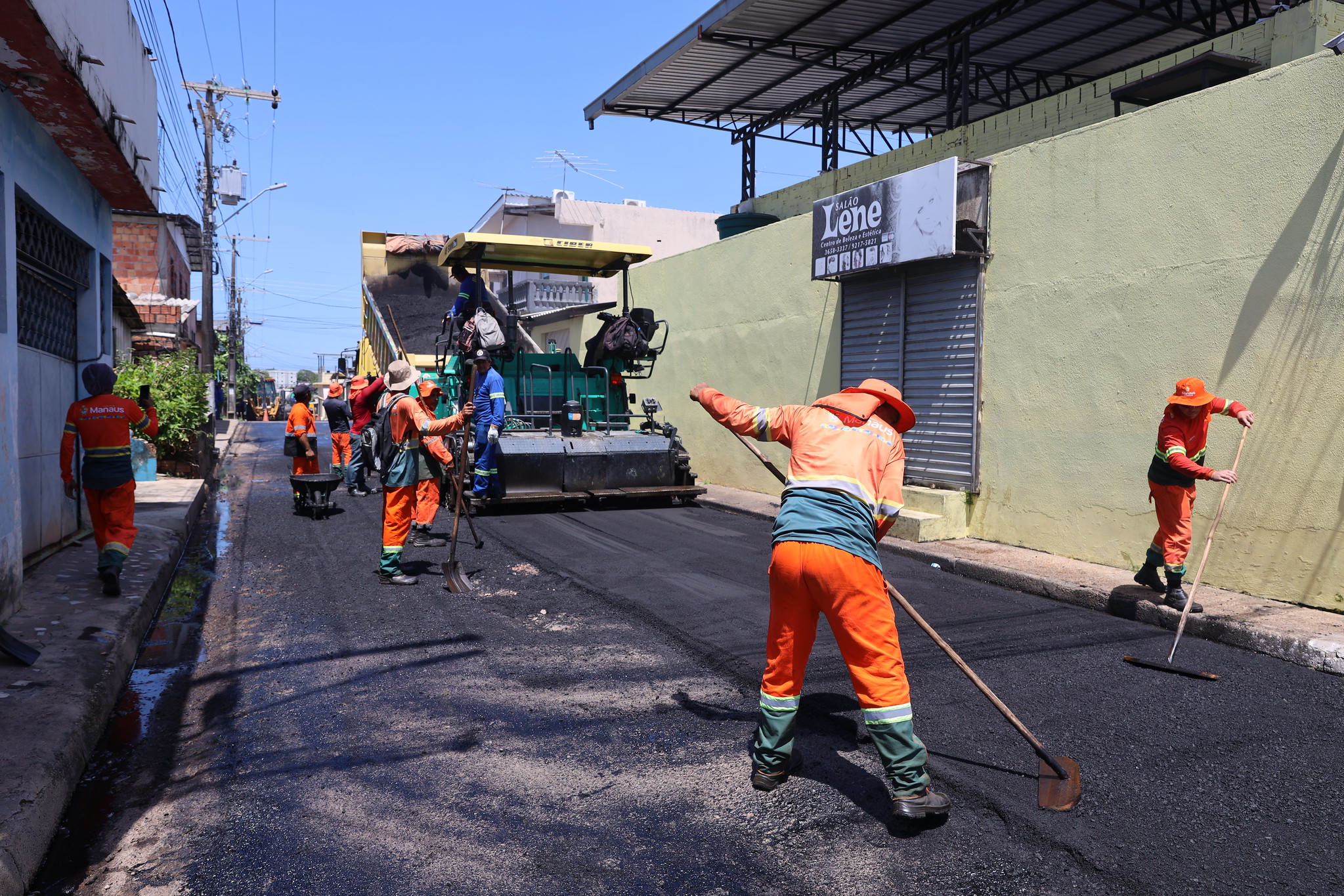 No momento, você está visualizando Após 20 anos esquecidos, moradores do Tarumã, em Manaus são beneficiados com serviços de infraestrutura