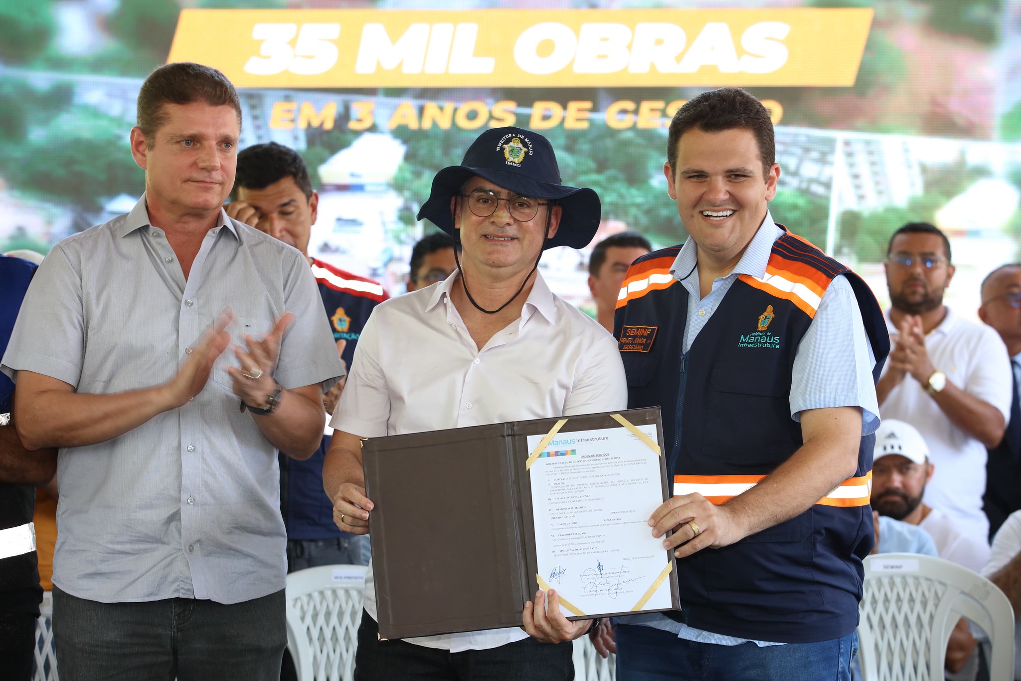 You are currently viewing Prefeito assina ordem de serviço para construção de viaduto que vai interligar avenidas Ephigênio Salles e Governador José Lindoso