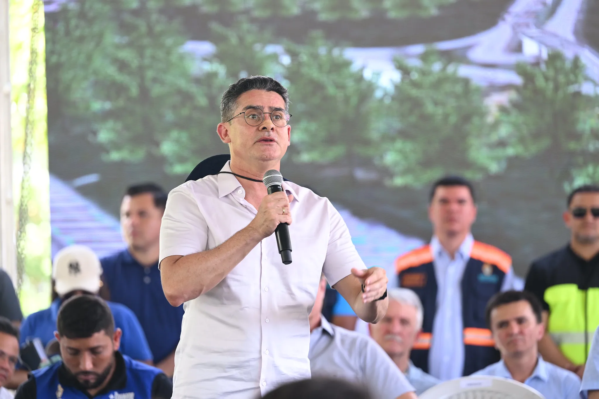 You are currently viewing David Almeida usa as redes sociais para desmentir informação de que teria se filiado ao PL partido do ex-presidente Jair Bolsonaro