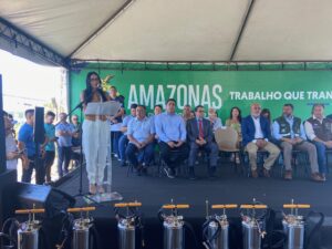 Read more about the article Prefeitura de Manaus recebe equipamentos para reforçar ações de combate à dengue e à malária