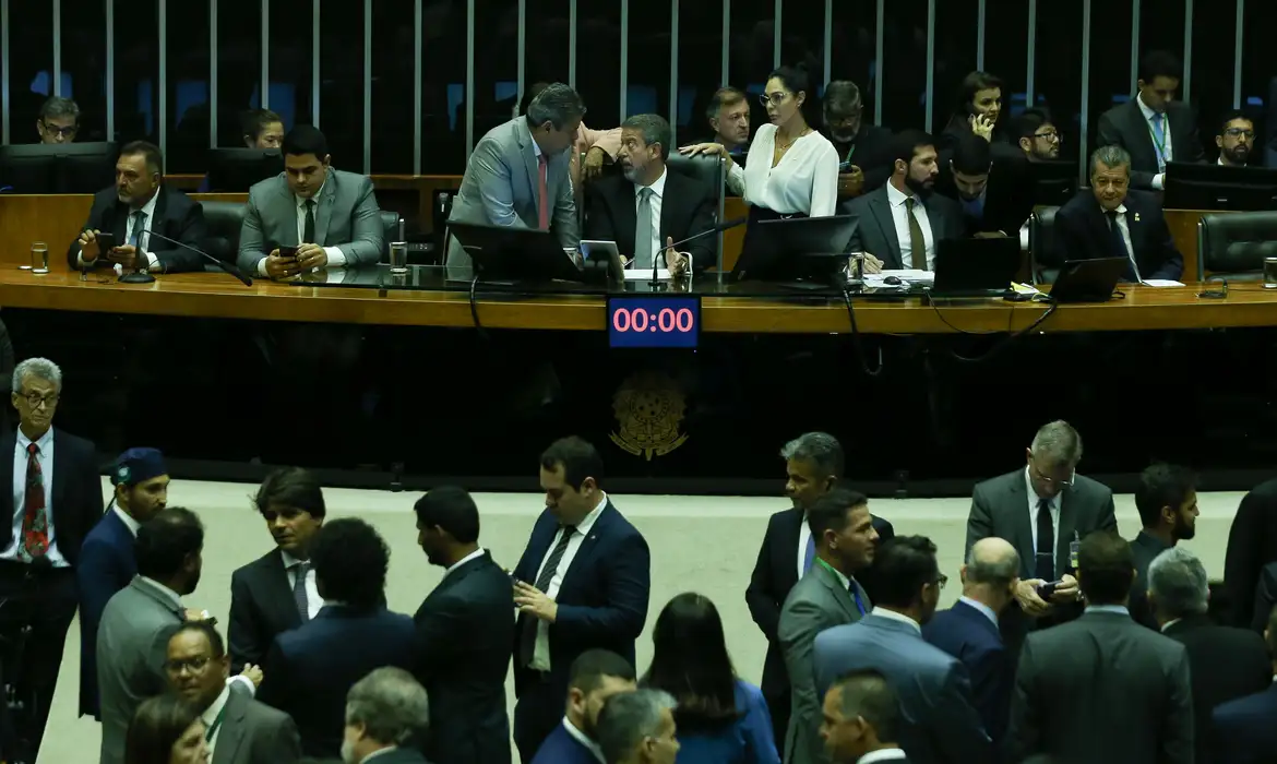 You are currently viewing Câmara aprova fim da saidinha de presos; projeto vai à sanção