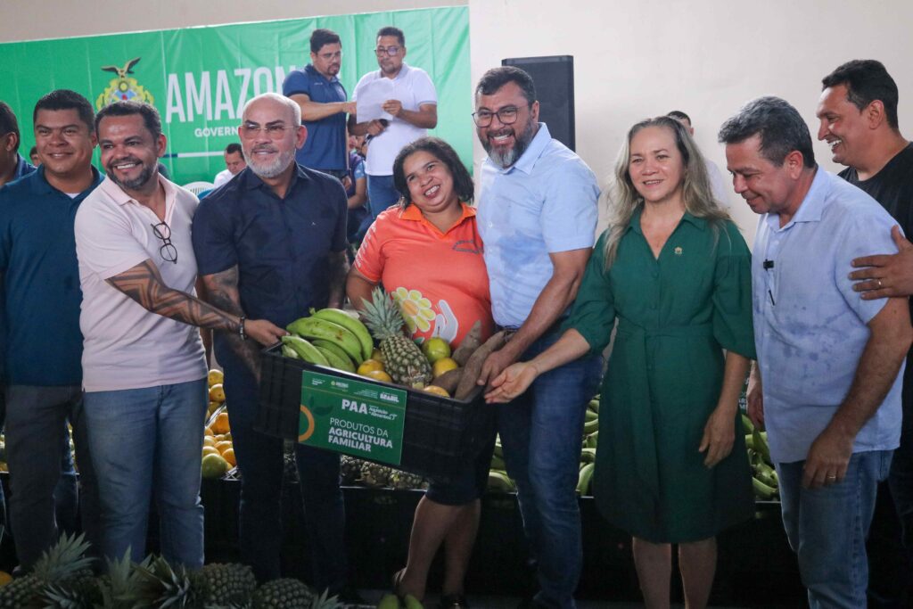 You are currently viewing Wilson Lima anuncia R$ 220 milhões para infraestrutura, crédito e fomento a agricultores de Novo Remanso, em Itacoatiara