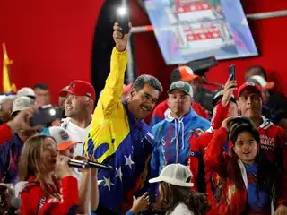 Nicolás Maduro é proclamado presidente da Venezuela e acusa golpe de Estado