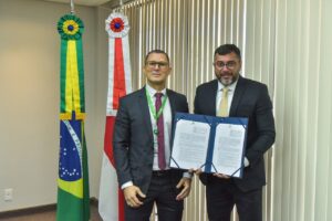 Read more about the article Wilson Lima assina protocolo de intenções com Banco da Amazônia no valor de R$ 1,4 bilhão para impulsionar desenvolvimento socioeconômico da região