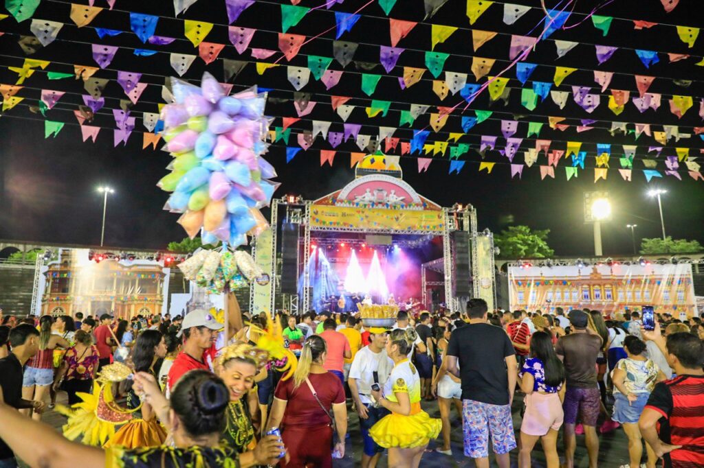 You are currently viewing Espetáculos, shows musicais, festival folclórico e roda de conversa agitam o o fim de semana no agendão cultural
