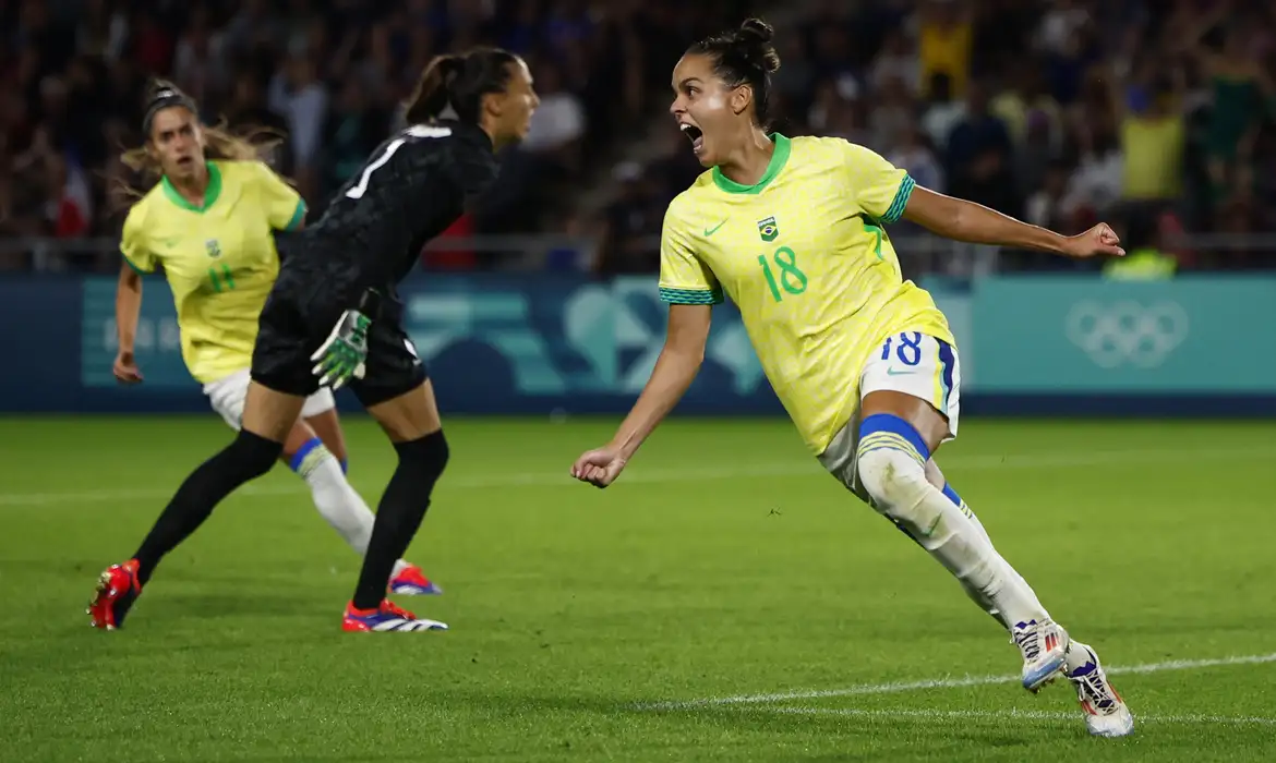 You are currently viewing Gabi Portilho decide e Brasil derrota França no futebol feminino