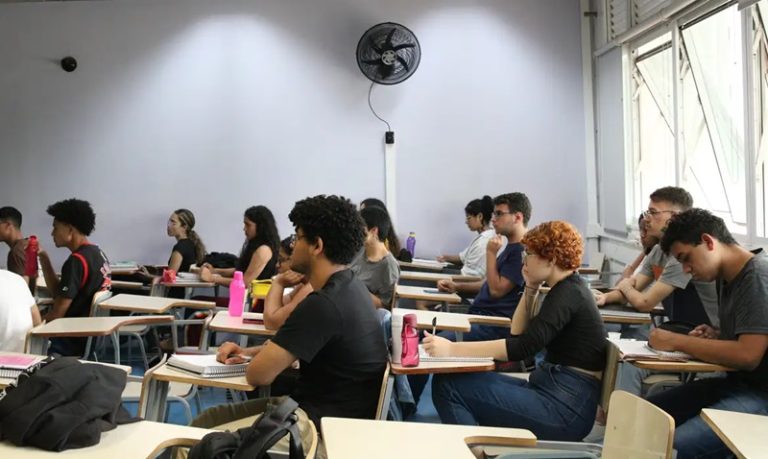 You are currently viewing Mais de dois milhões de candidatos fazem provas do CNU neste domingo