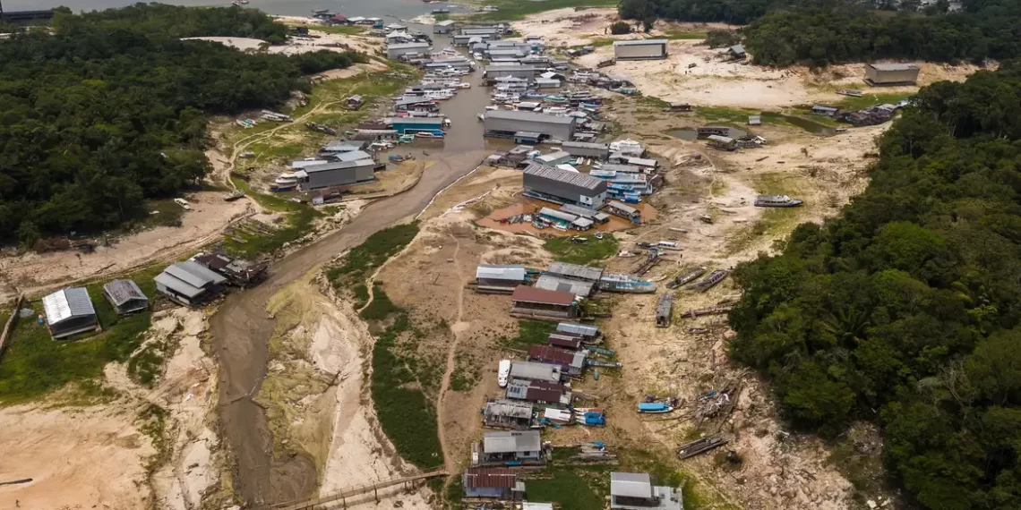 You are currently viewing Operação Estiagem da Prefeitura de Manaus levará ajuda humanitária a mais de 7 mil famílias ribeirinhas