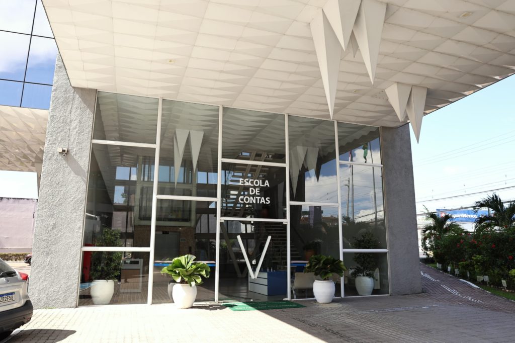 You are currently viewing Escola de Contas Públicas do TCE-AM divulga programação de cursos para novembro